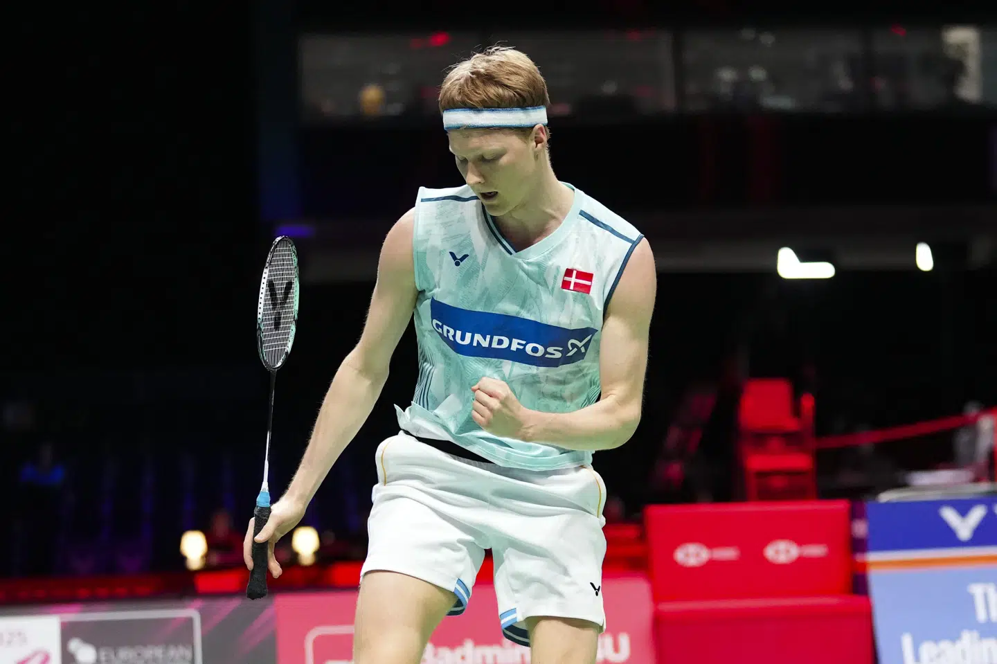 Anders Antonsen vandt Denmark Open i 2020, da feltet og tribunerne var præget af coronapandemien. Søndag kan han gentage triumfen for fyldte tribuner i Odense. (Arkivfoto).