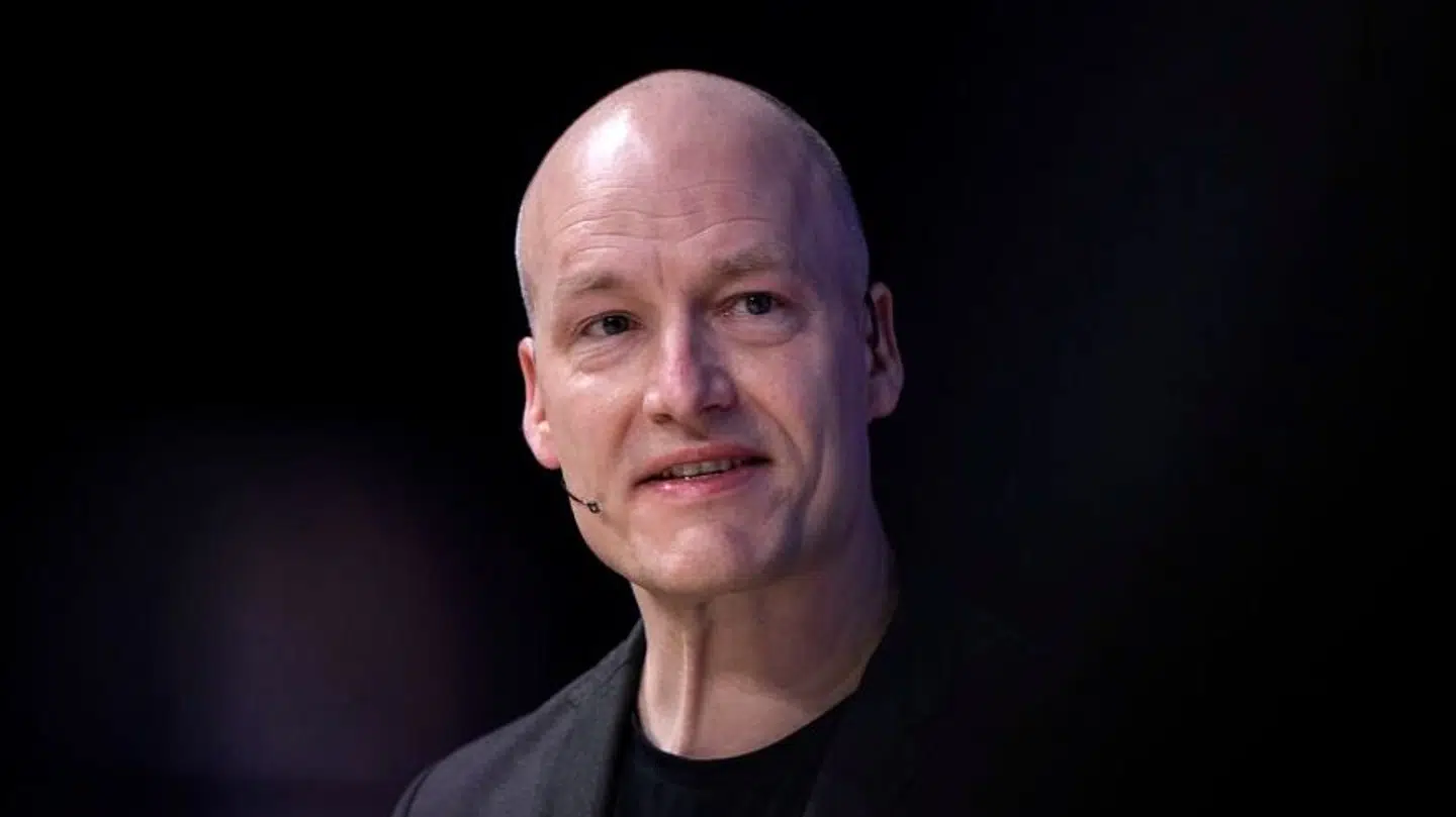 Enhedslistens politiske ordfører, Pelle Dragsted, er havnet i intern krig med sit eget bagland.