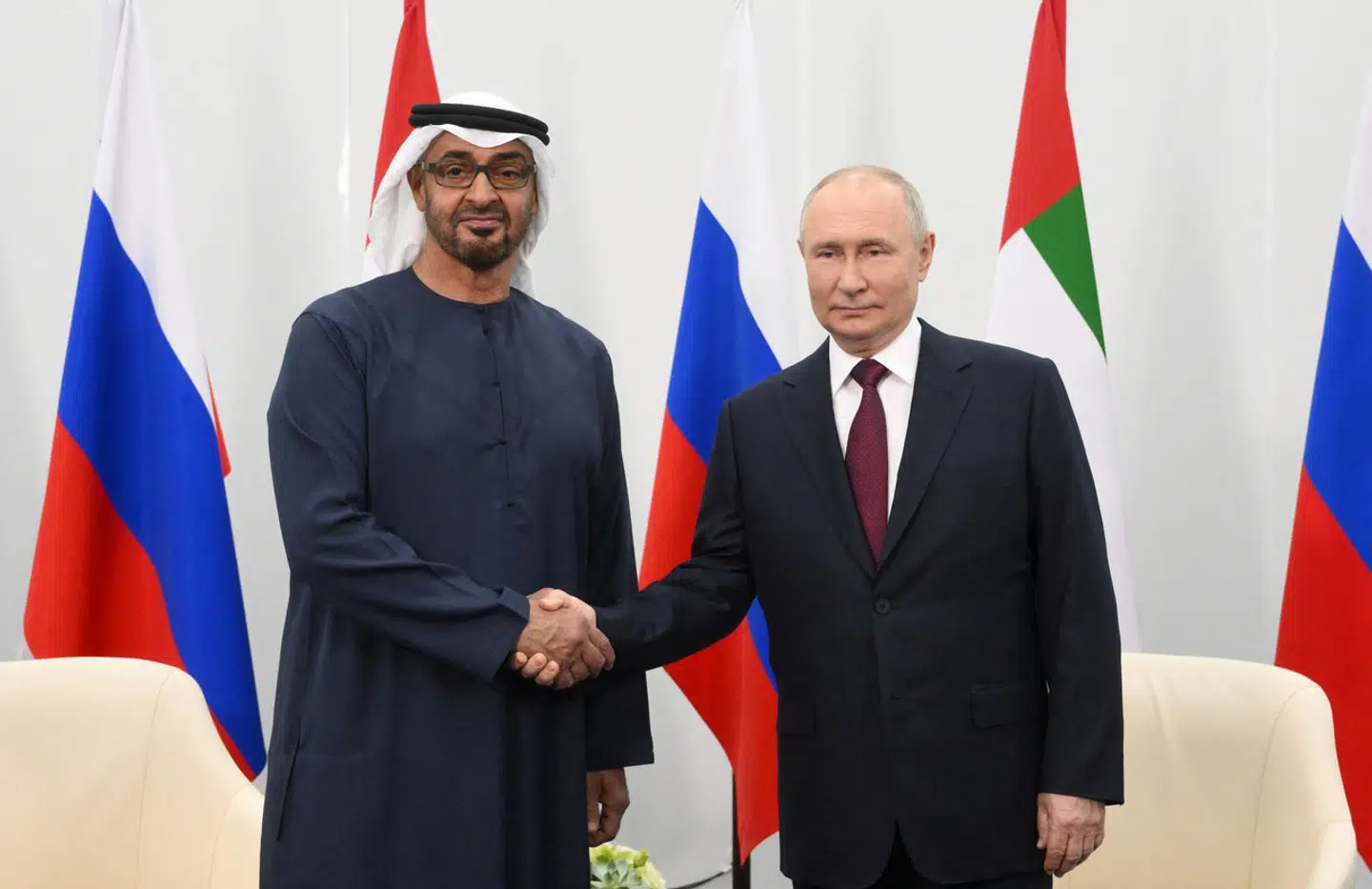 Den russiske præsident, Vladimir Putin, sammen med præsidenten for De Forenede Arabiske Emirater, Sheik Mohammed bin Zayed al-Nahyan, i Moskva.