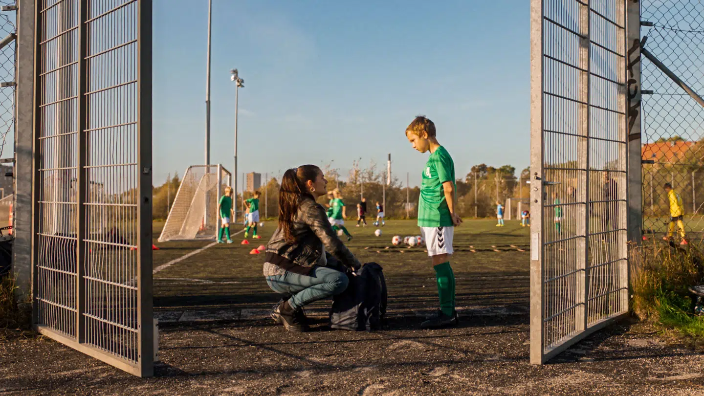 Max Kaysen Høyrup og Asta August i 'Familier som vores'.