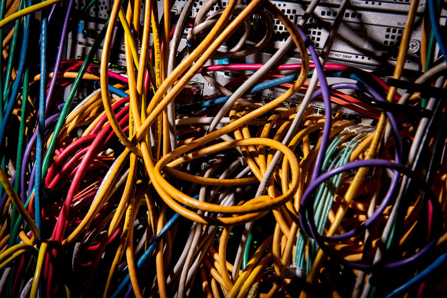 Danmark er fuldstændigt afhængig af, at internetforbindelsen virker, og regningen for et kæmpe nedbrud bliver enorm.