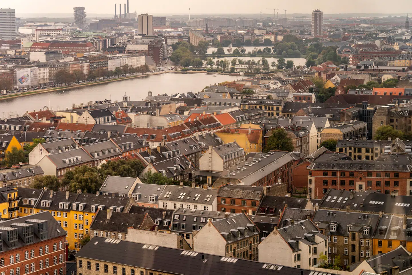 Udsigt over Søerne i København fra Mærsk Tårnet på Blegdamsvej.