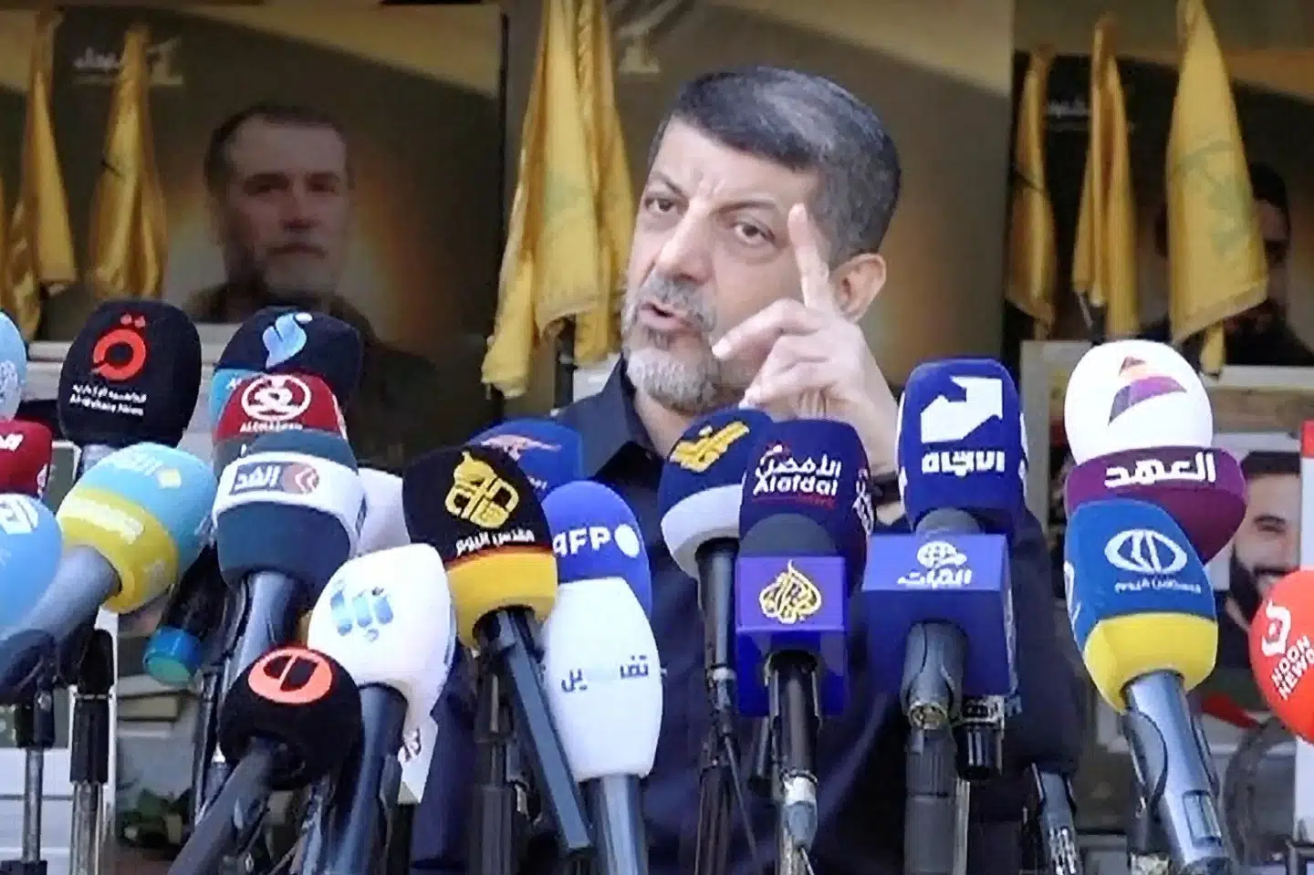 Ved et pressemøde tirsdag tager Hizbollah ansvaret for angrebet mod Benjamin Netanyahus sommerresidens i lørdags. Ifølge nyhedsbureau er pressemødet blevet angrebet af IDF.