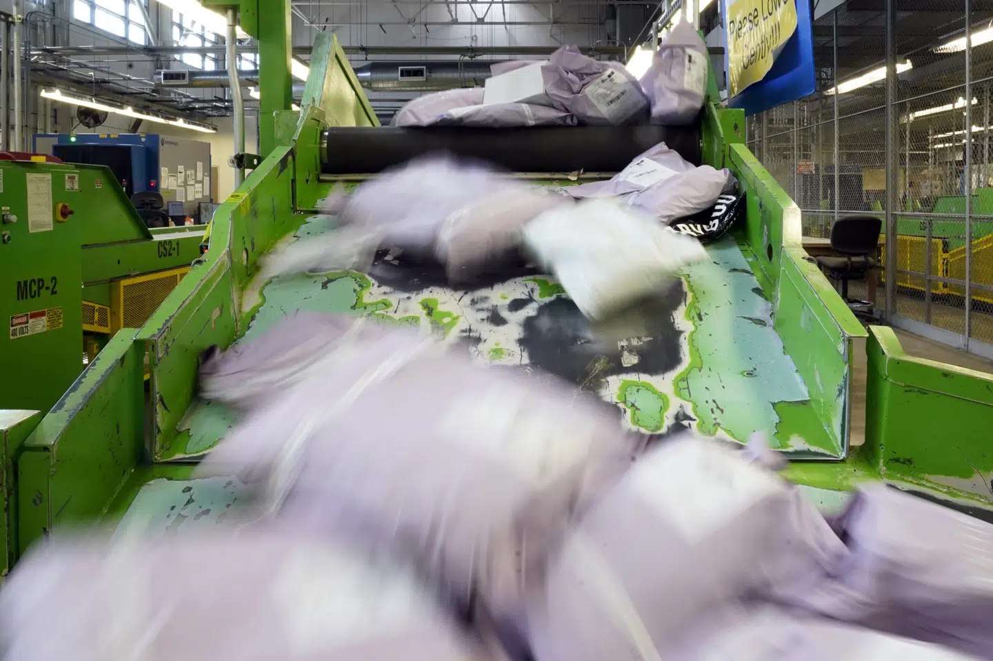 Kinesiske handelsplatforme som Temu og Shein sender masser af varer direkte til danske forbrugere via posten. (Arkivfoto).