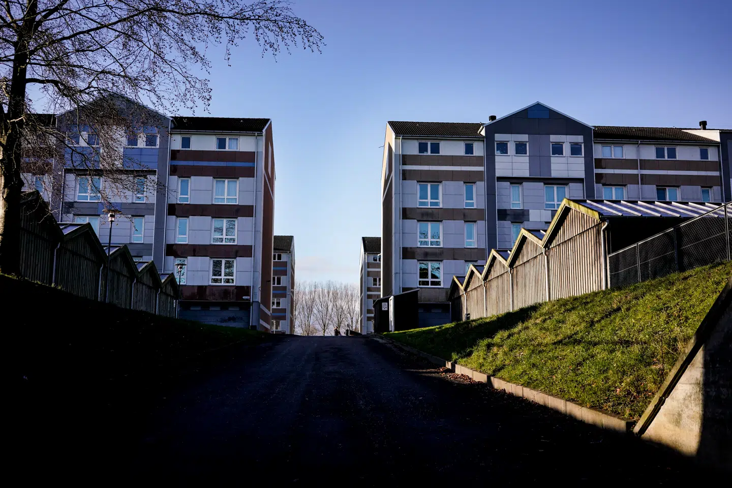 »Måske ville man se anderledes på ejendomsretten, hvis det ikke kun handlede om almene boliger,« skriver Anders Svendsen, chefjurist, Lejernes Landsorganisation i Danmark, om det konservative forslag. Her ses Karlemoseparken i Køge.