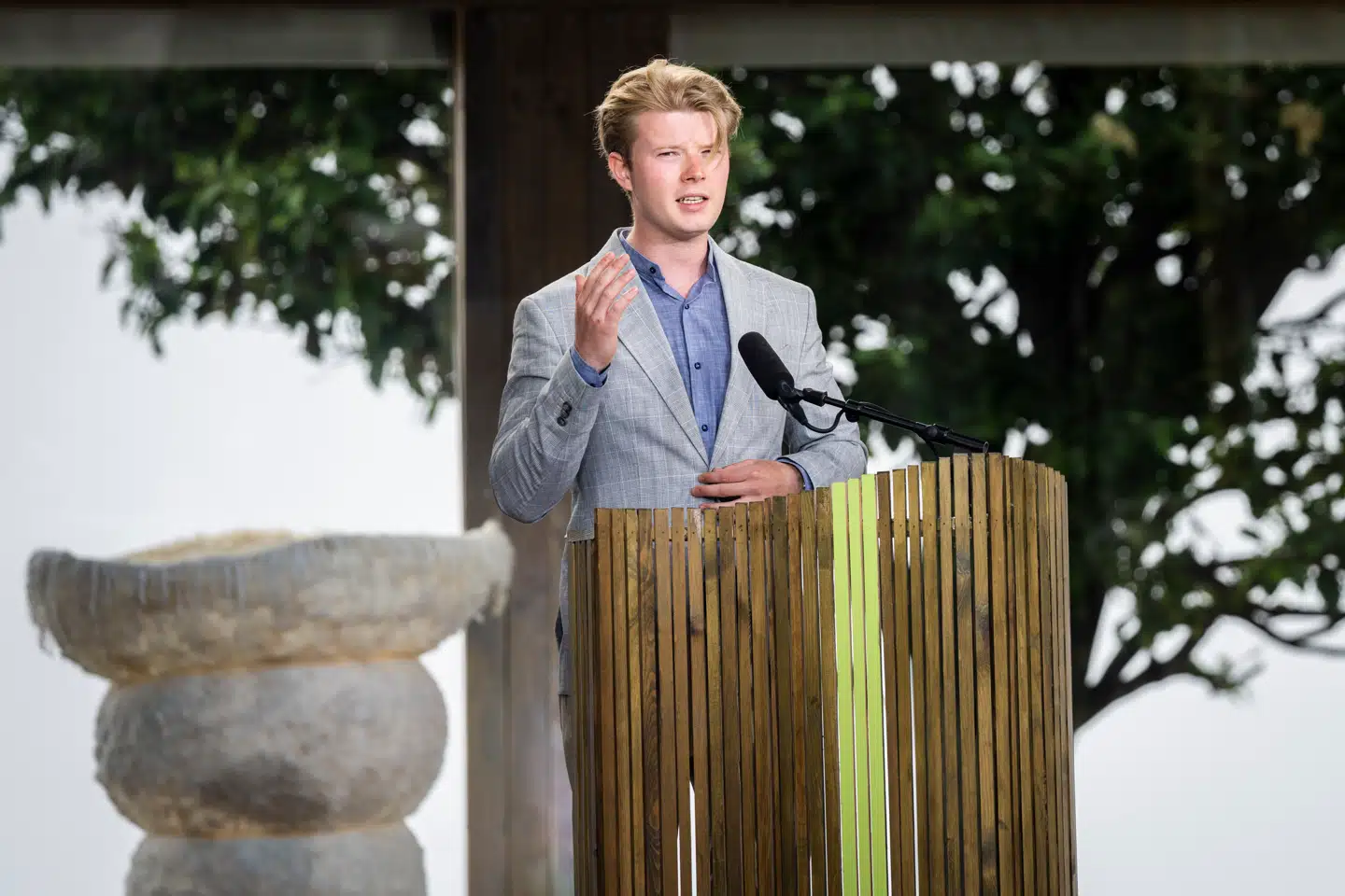 »Velfærdsstatens opgaver og forpligtelser har kun været støt stigende siden dens tilblivelse, hvilket naturligvis kræver flere ressourcer og mere arbejdskraft,« skriver Christian Holst Vigilius.