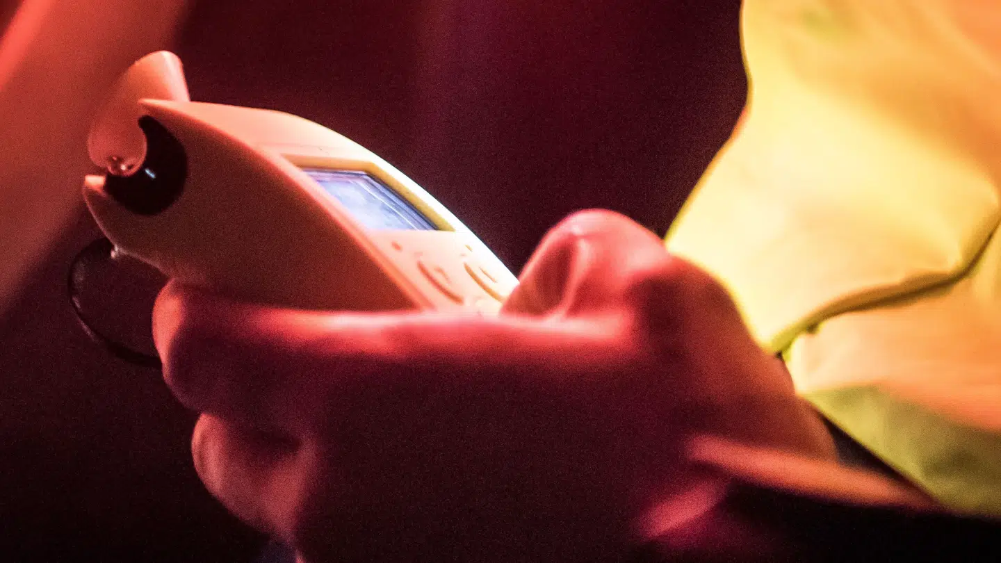 Arkivfoto af alkometer.