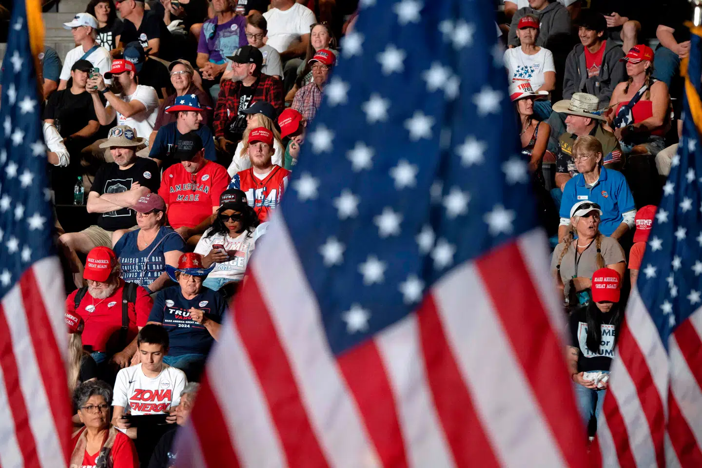 Amerikanerne er splittede om snart sagt alt. Også sundhedstilstanden af det amerikanske demokrati, viser ny måling.