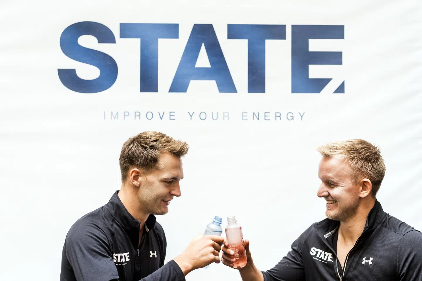 State Drinks ønsker ifølge stifter og kommerciel direktør Jon Andersen (th.) ikke at sælge sine energidrikke til børn. Det vil en aldersgrænse hjælpe med, siger han. (Arkivfoto).