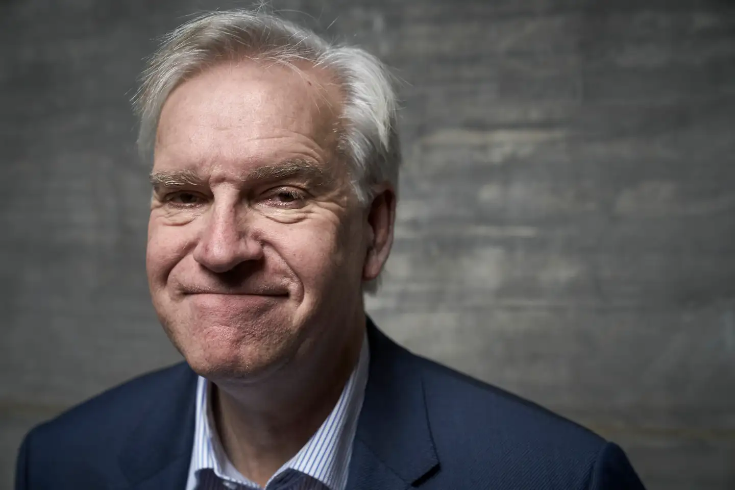 »Økonomisme betegner en grundindstilling, der elsker det rationelle, men som intet forstår af det musiske eller det, der ikke lige nu og her kan bruges til noget. Den er udtryk for et enormt tab af en dannelseskultur,« skriver Mikkel Wold.