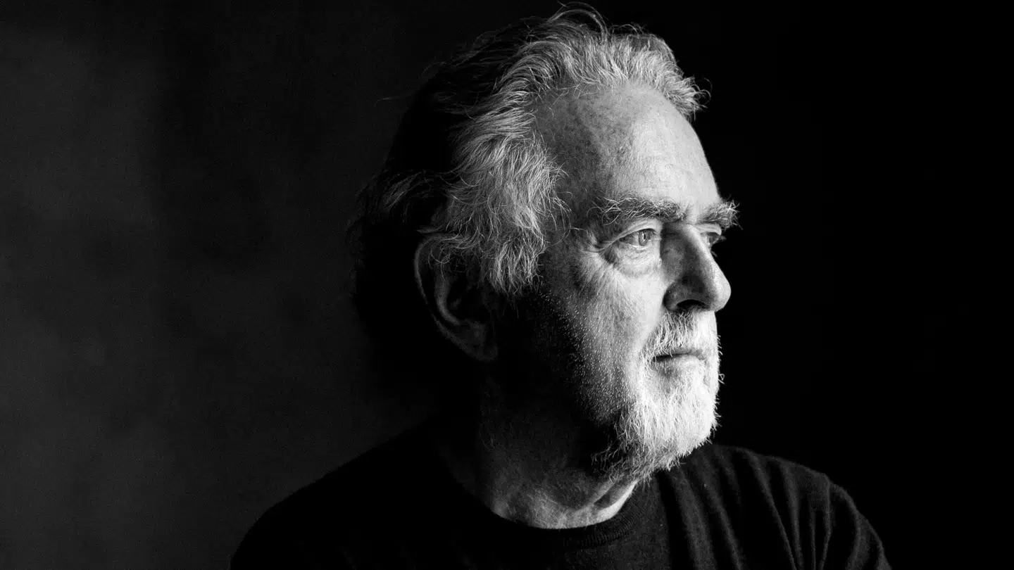 Filmmand og kunstner Erik Clausen er onsdag død efter længere tids sygdom. Det oplyser familien til Ritzau onsdag den 30. oktober 2024. Han blev 82 år.