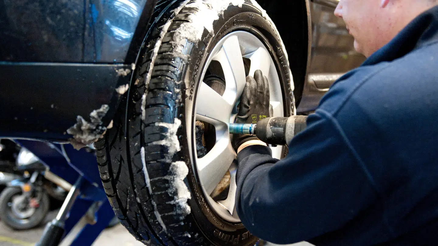 Det er nu, du skal huske at skifte til vinterdæk.