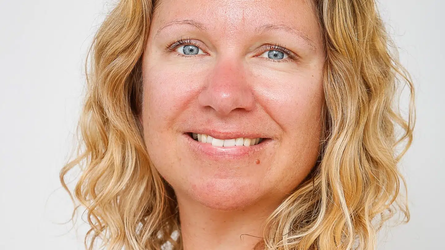 Jane Ibsen Piper fortæller i B.T.s podcast 'Spar Kassen', hvor hun sparer penge.