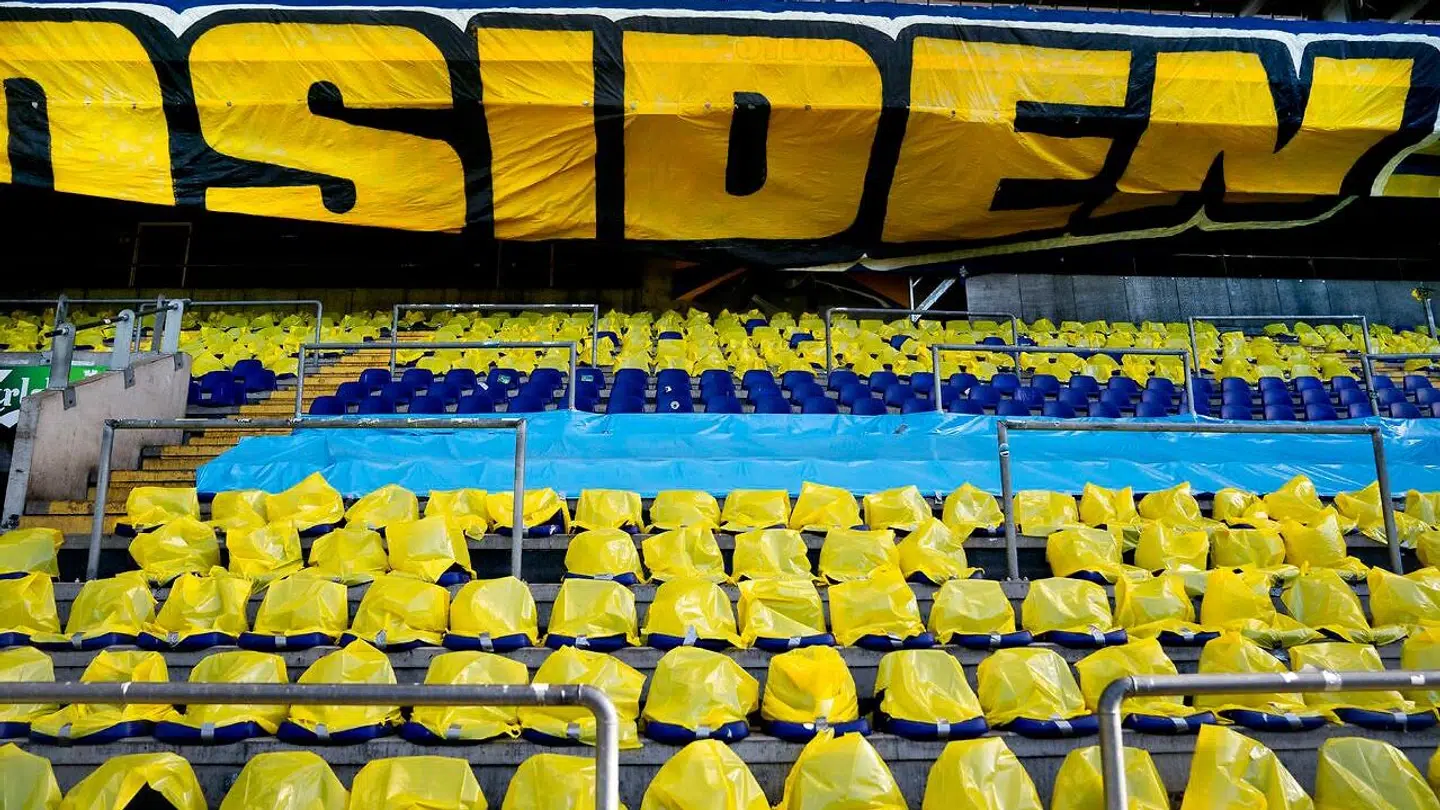 Tomme tilskuerpladser på Sydsiden under 3F Superligakampen mellem Brøndby IF - SønderjyskE på Brøndby Stadion tirsdag den 2. juni 2020.