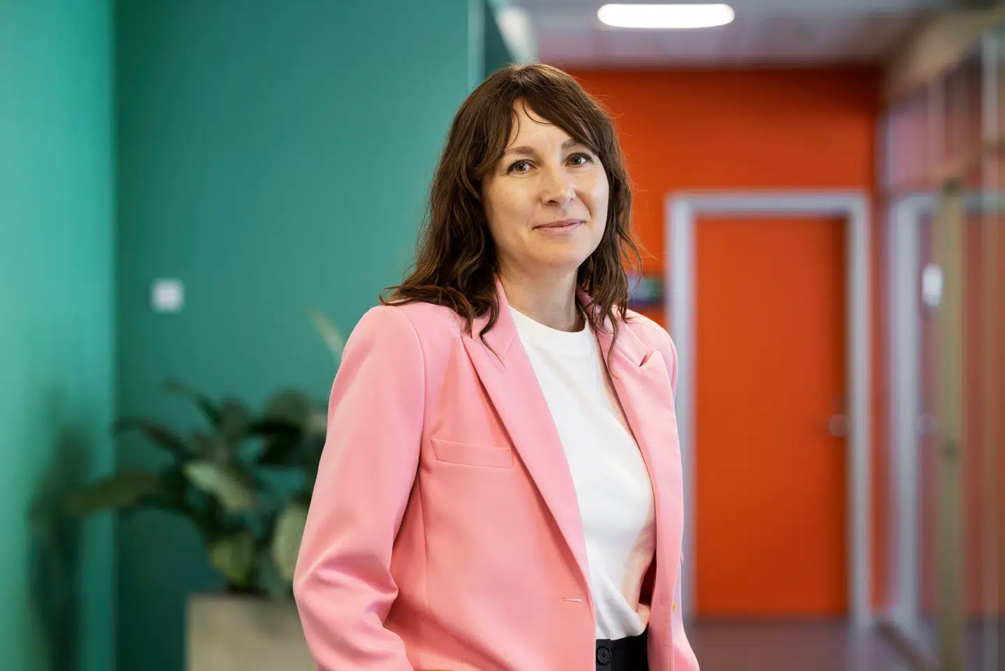 Sine Frederiksen er uddannet cand.scient.pol. fra Aarhus Universitet.