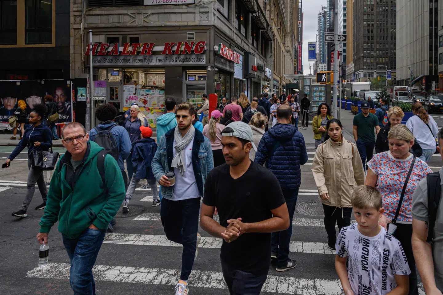 Indbyggerne i New York kan ikke længere straffes med en bøde, hvis de går over for rødt i et af byens mange fodgængerfelter. (Arkivfoto).