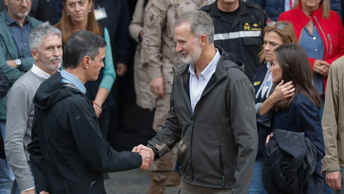 Kong Felipe sammen med den spanske premierminister, Pedro Sánchez.