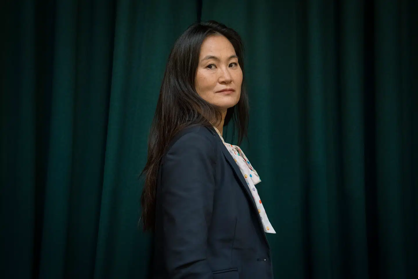 Mia Nyegaard har måttet sande, at hun har mistet opbakningen fra sin gruppe. Alligevel bliver hun siddende valgperioden ud. Det betyder, at hun lige akkurat gør sig fortjent til det største eftervederlag.