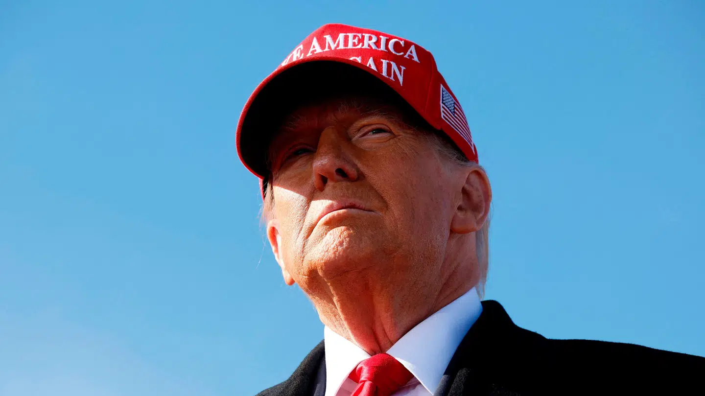 Den anerkendte historiker, Adam Holm, mener ikke, der er belæg for at kalde Donald Trump for fascist.