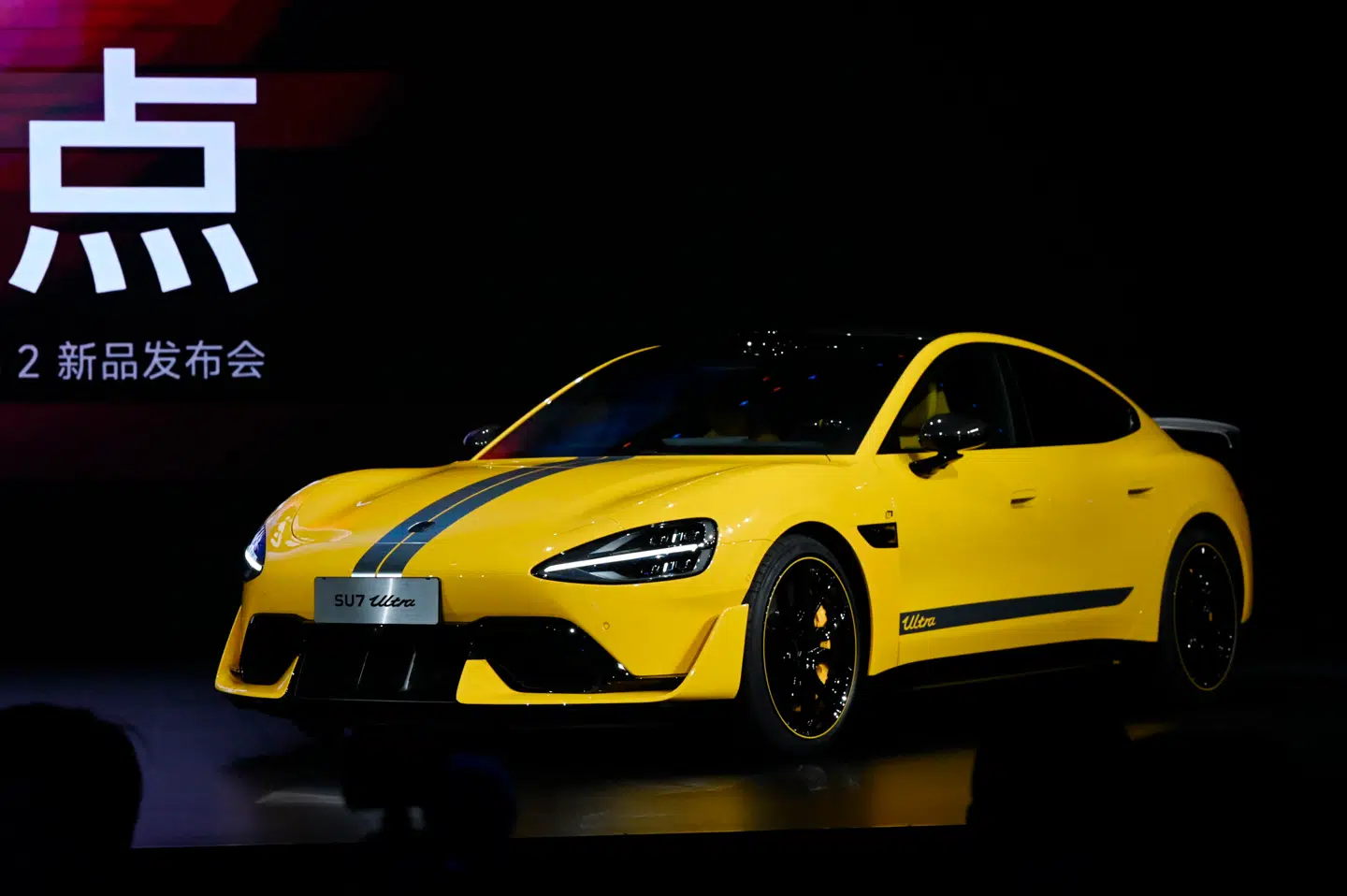 Det vrimler med for mange også ukendte elbilmærker, især fra Kina, som meget gerne vil sikre sig en solid andel af det europæiske marked. Nye spillere kommer konstant til. Her er det mobilgiganten Xiomi, som præsenterer sin SU7 Ultra på en messe i Beijing i oktober.