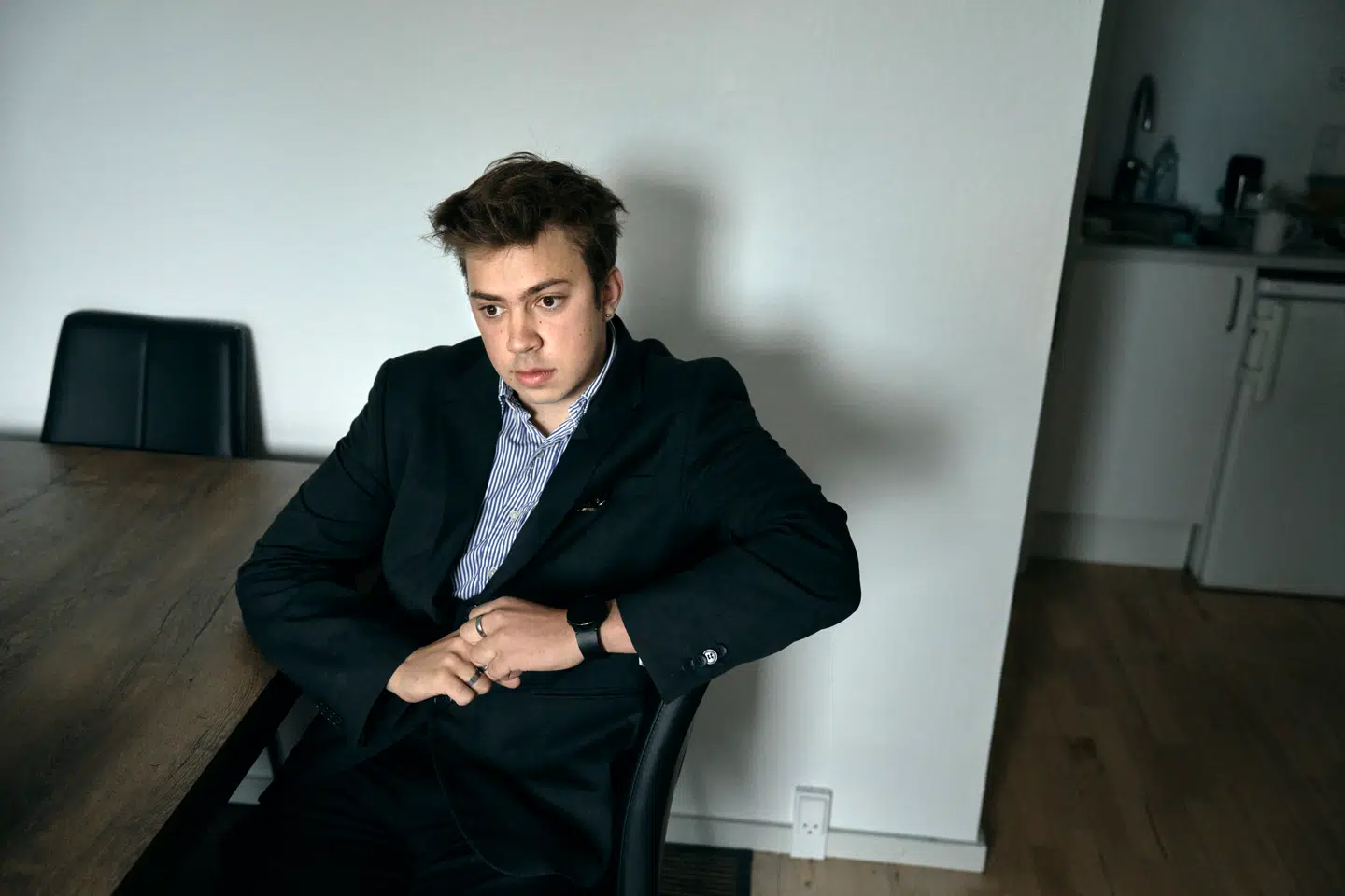 Sagi, som er af jødisk afstamning stopper nu på Roskilde Universitet (RUC), da han er bange for, hvad der vil ske, hvis han fortsætter.