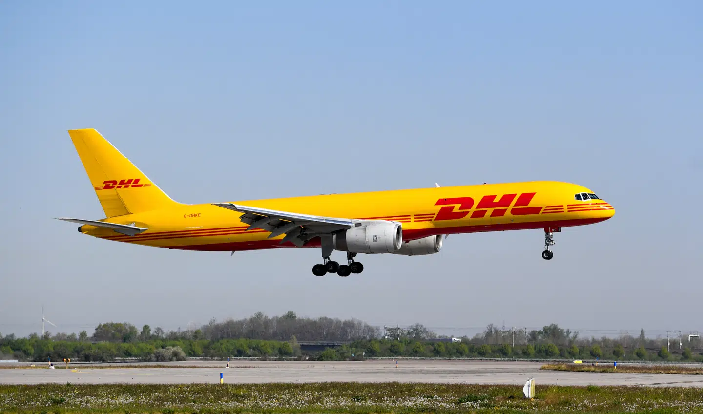 En DHL-pakke antændte pludselig under ender en mellemlanding. Det vurderes, at pakken kunne have været i stand til at sænke et fly, hvis branden var startet i luften.