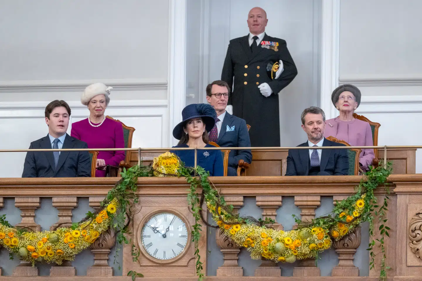 »Hvis man som den eneste familie i landet har et grundlovssikret krav på stillingen, så må det også være tilladt både at rådgive og kritisere og give udtryk for forventninger,« skriver Ditlev Tamm om Kongehuset.