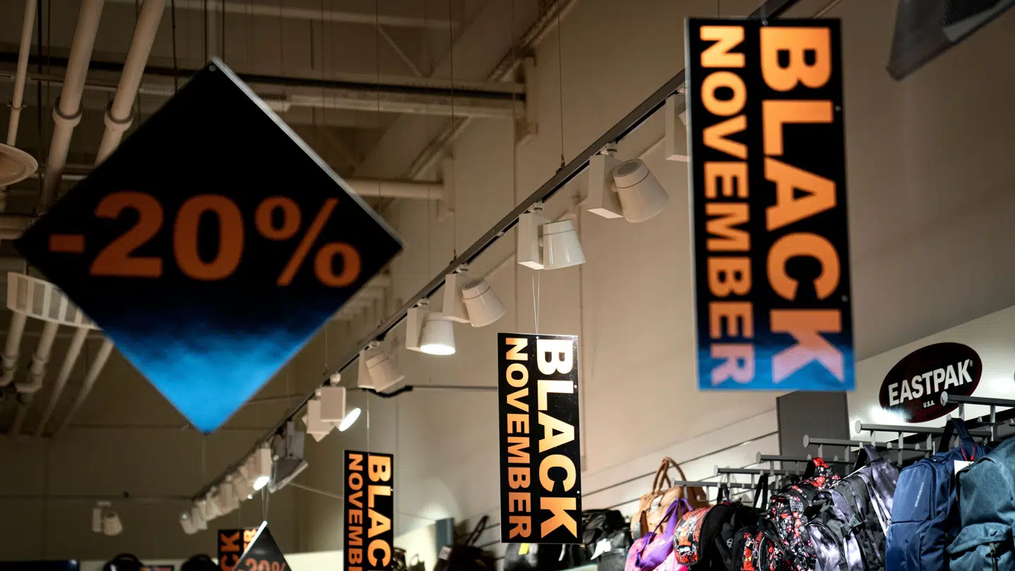 Black Friday. Black Week og Black November har i stor stil indtaget danskerne julegavehandel.