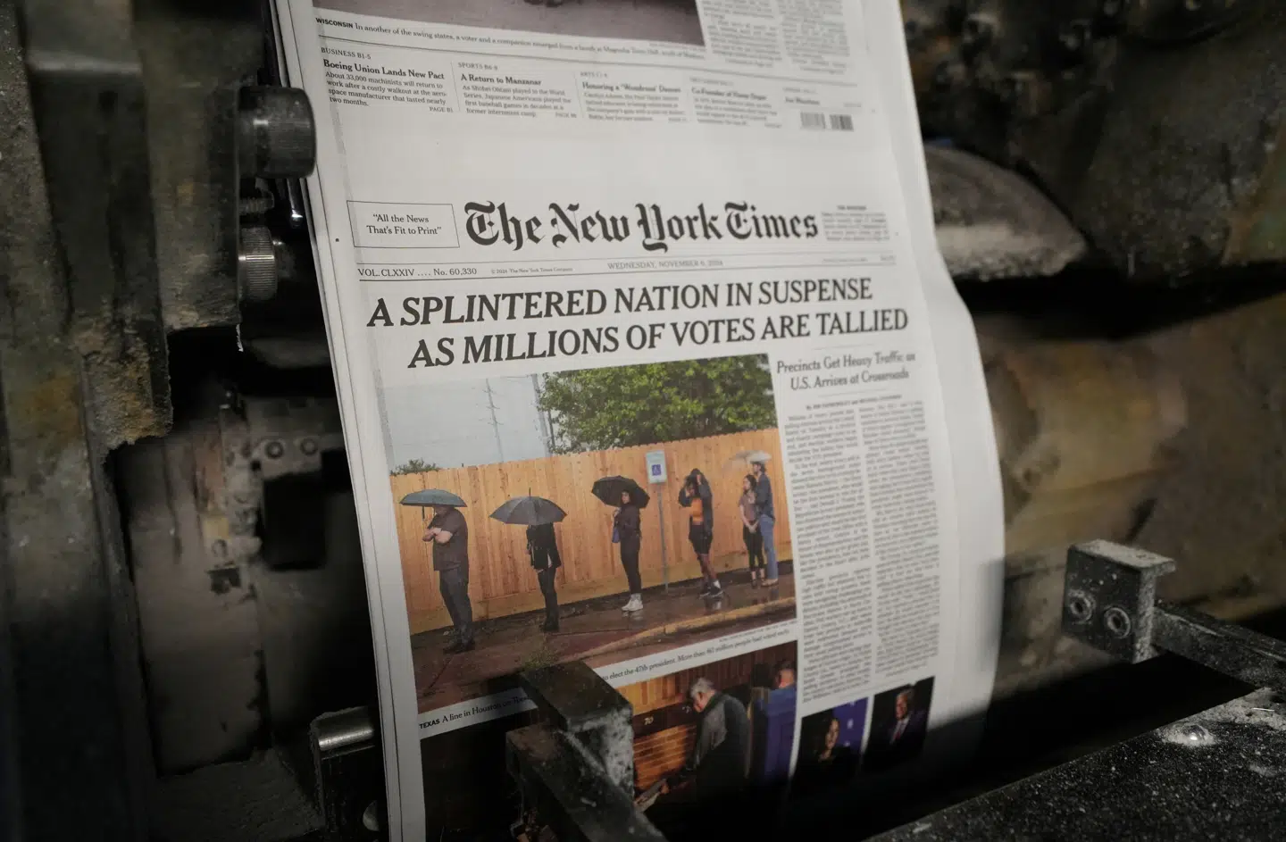 Dagens forside af The New York Times. Foto: Stephani Spindel, Scanpix