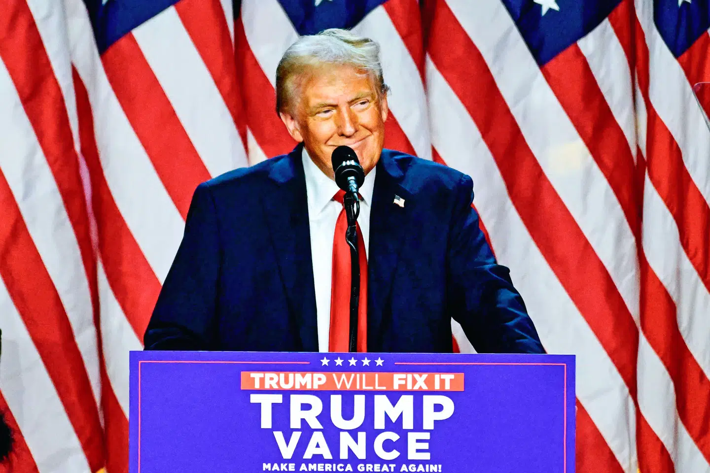 Lidt i 9 dansk tid erklærede Donald Trump sig som vinder ved det amerikanske præsidentvalg. Foto: Jim Watson, Scanpix.