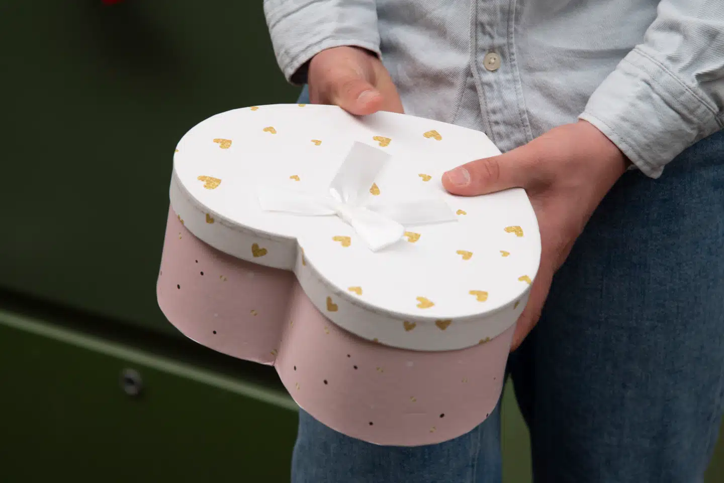 En nettogave er en gave, hvor gavegiver betaler gaveafgiften, og hvor denne afgift ikke tillægges gavens værdi ved beregningen af gaveafgiften.