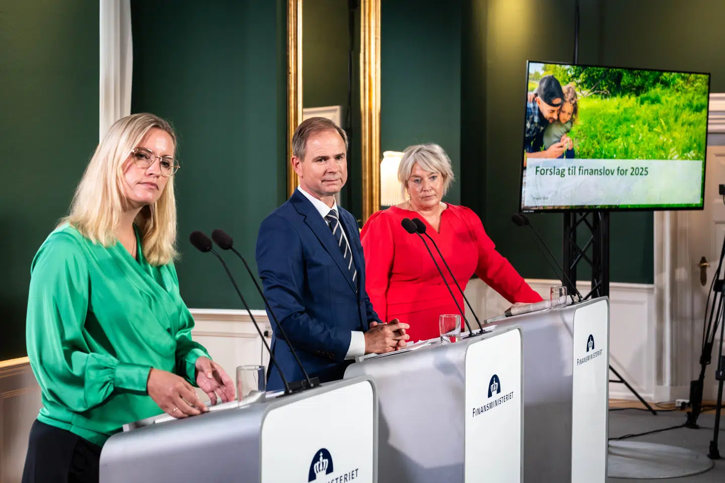 De tre ministre Wammen, Lose og Egelund har nu smidt blå partier og Enhedslisten ud af forhandlingerne om næste års finanslov. (Arkivfoto).