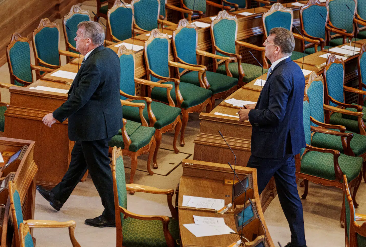 Troels Lund Poulsen får pludselig travlt med at komme væk, da han får et spørgsmål om Lars Løkke Rasmussen. Video: DR Redigering: Simone Kjølbye-Dam