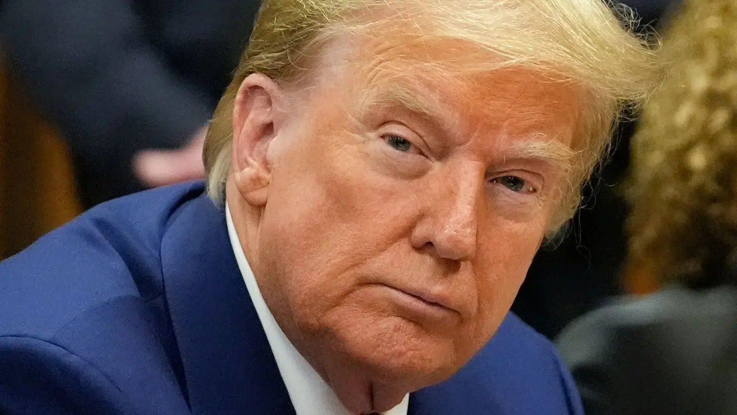 Det næste stykke tid skal Donald Trump finde ud af, hvilken stab han tager med sig ind i Det Hvide Hus.