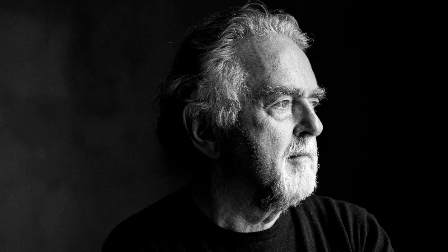 (ARKIV) Portræt af filminstruktør Erik Clausen den 29. august 2017. Filmmand og kunstner Erik Clausen er onsdag død efter længere tids sygdom. Det oplyser familien til Ritzau onsdag den 30. oktober 2024. Han blev 82 år. (Foto: Mads Joakim Rimer Rasmussen/Scanpix 2024)