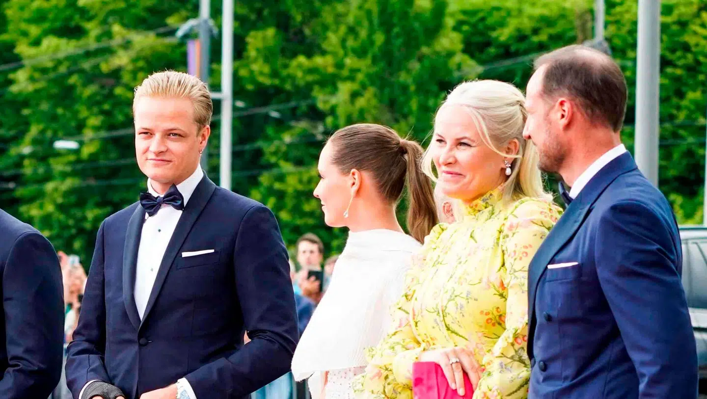 Marius Borg Høiby er en del af den kongelige familie men ikke en del af kongehuset.