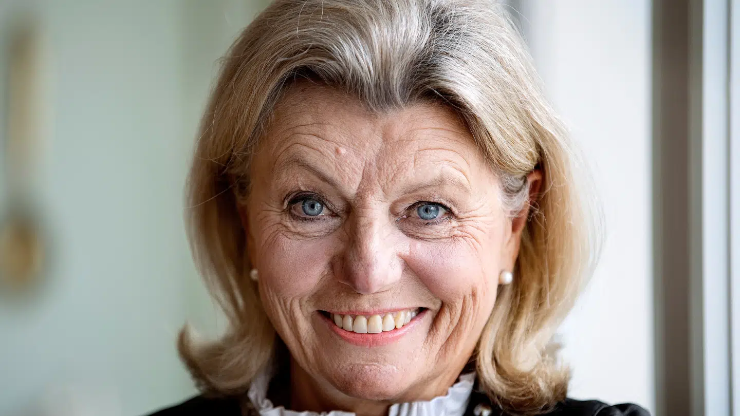 Anne Laxholm er tilbage!