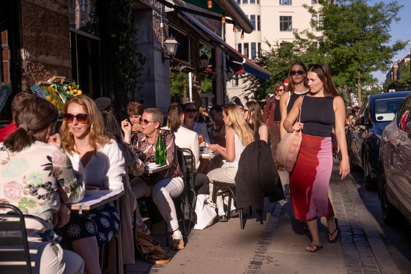 Københavns Kommune lægger nu op til at hjælpe borgerne med at vælge, hvor de skal på ferie, og hvad de skal have at spise. Det møder kritik.