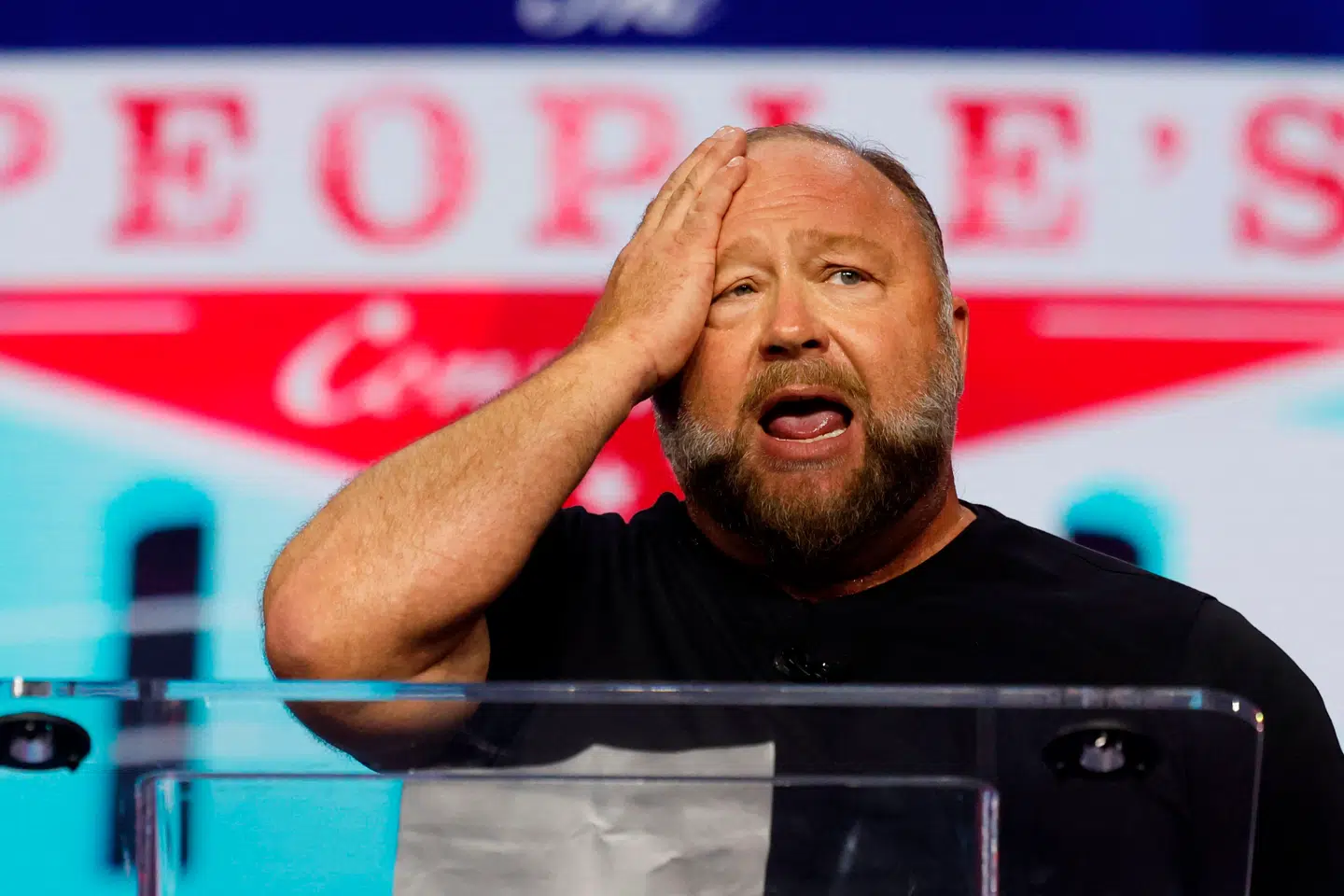 Alex Jones har måtte sælge sit medie Infowars til The Onion. Arkivfoto: Jeff Kowalsky, Scanpix