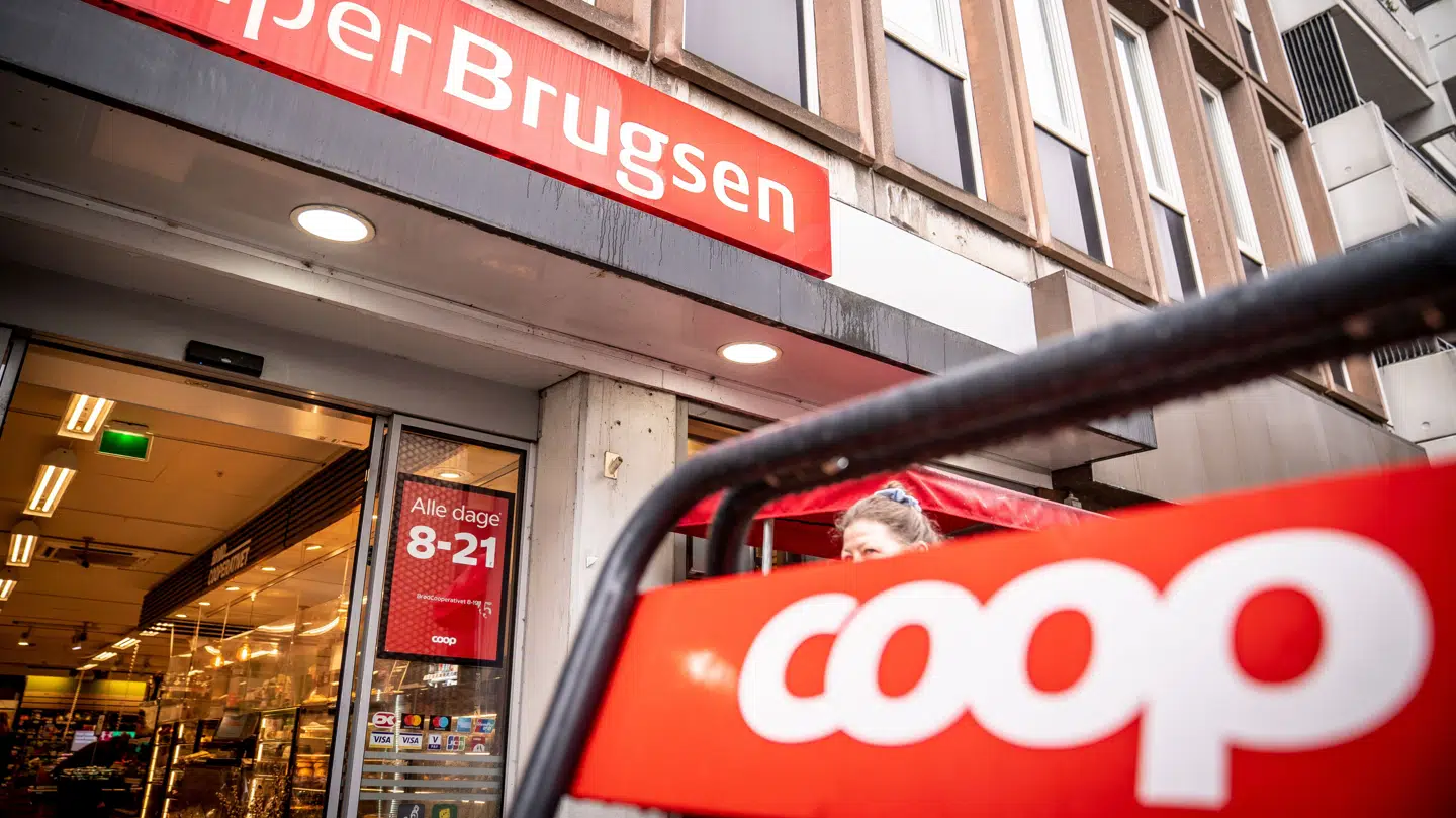 Fire produkter, som er solgt over hele landet i Coop-butikker, kaldes nu tilbage efter fund af salmonella.
