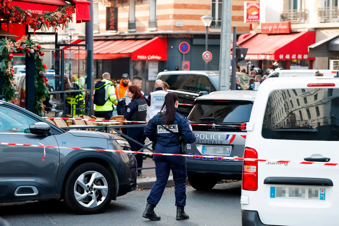 Gidseltagningen fandt sted på restauranten »Pizza L'Olivier« i kvarteret Issy-les-Moulineaux i den sydlige del af Paris.