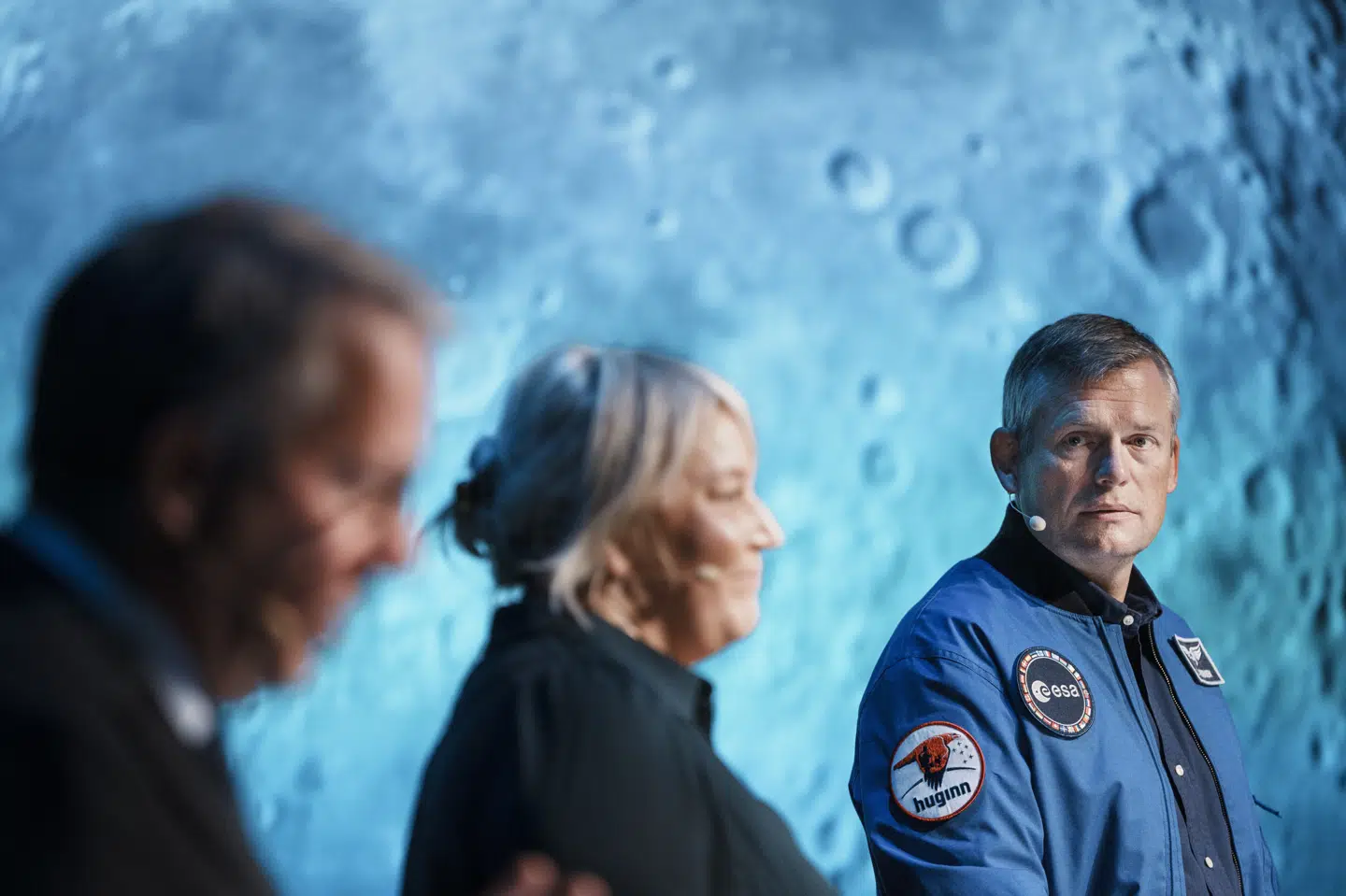 Uddannelses- og forskningsminister Christina Egelund (M) har sammen med erhvervsminister Morten Bødskov (S) og ESA-astronauten Andreas Mogensen mandag præsenteret en rumstrategi.