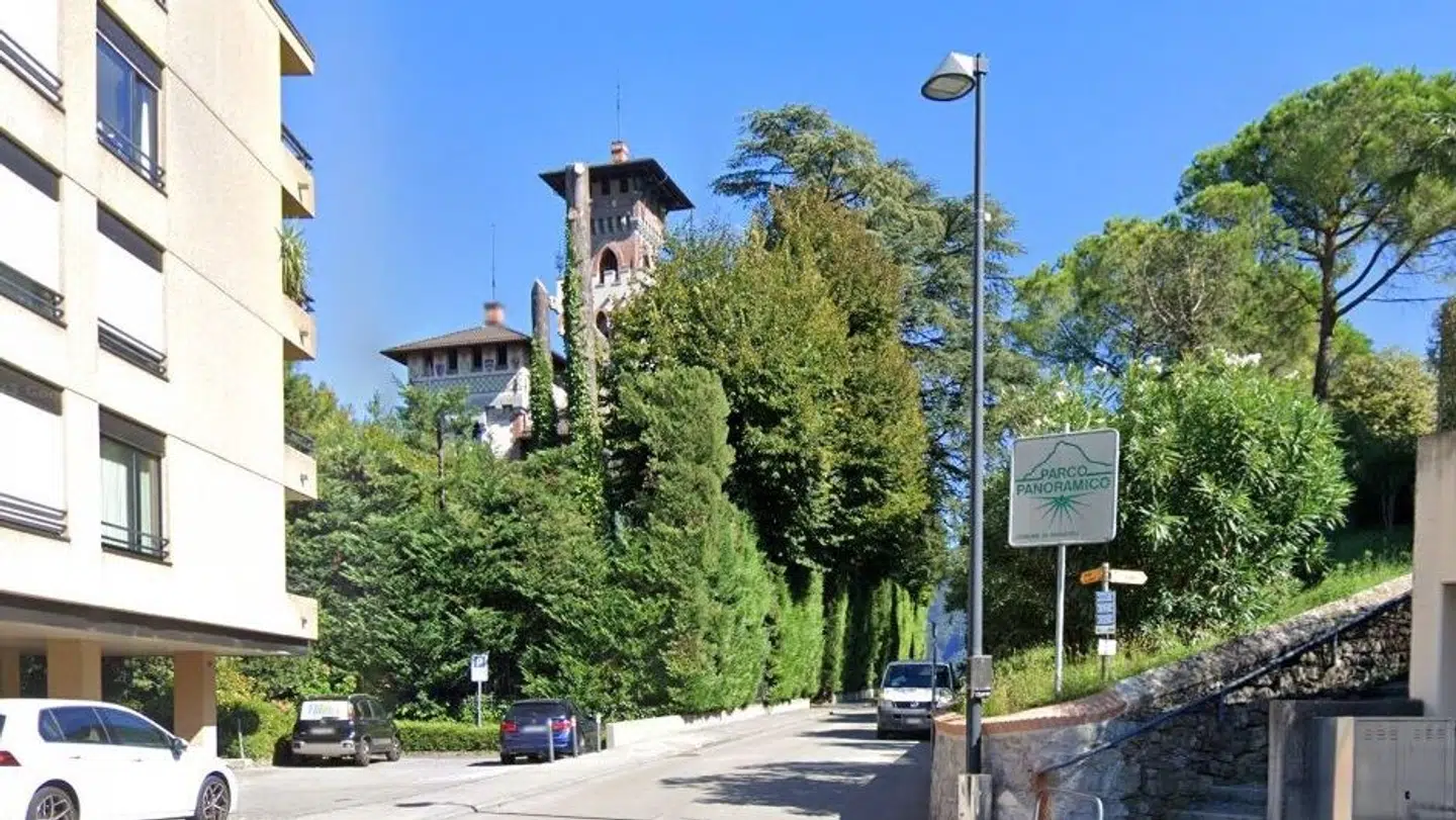 Ib Nymark Hegelunds slot, Castello Cataneo, ved Lugano-søen.