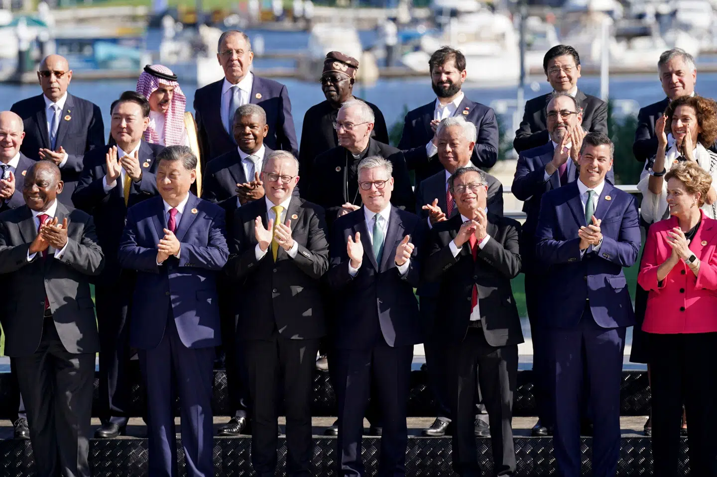 Brasilien er vært ved dette års G20-topmøde. Her mødes verdens 19 rigeste lande og EU. Blandt landene er USA, Brasilien og Kina.