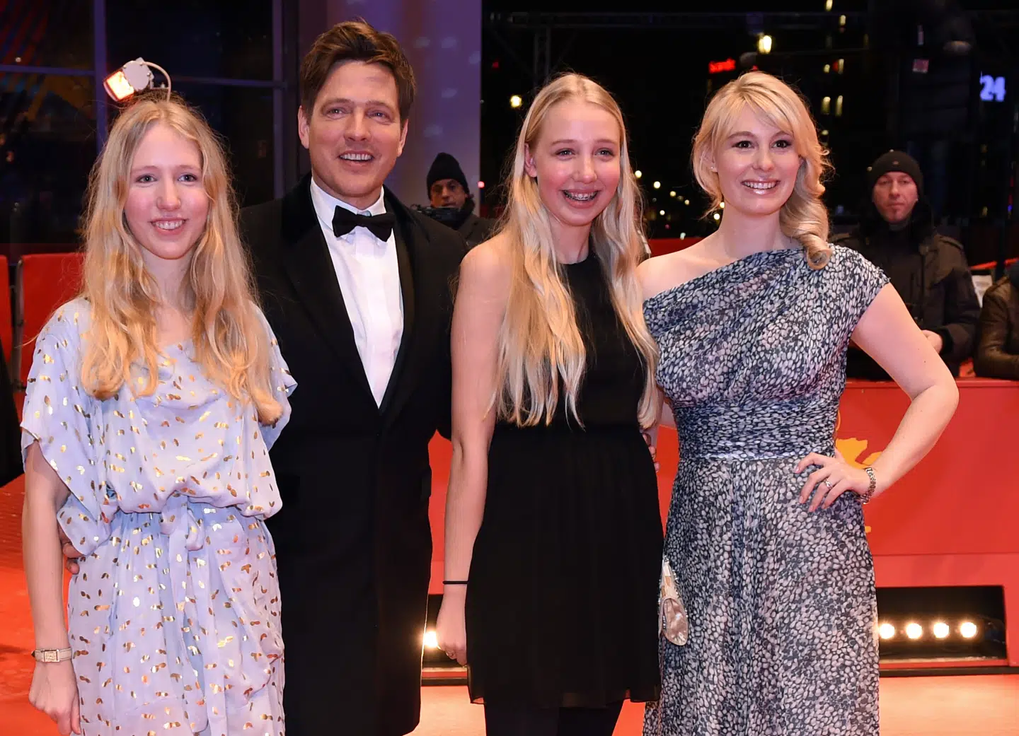 Thomas Vinterberg ses her ved Berlin International Film Festival i 2016 med sin hustru, Helene Reingaard Neumann, og døtrene Nana og Ida, som han fik fra et tidligere forhold.