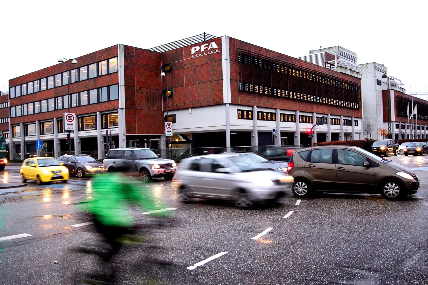 Danmarks største pensionsselskab, PFA, er blandt dem, der har valgt at omlægge en større del af investeringsporteføljen mod en passiv forvaltning.