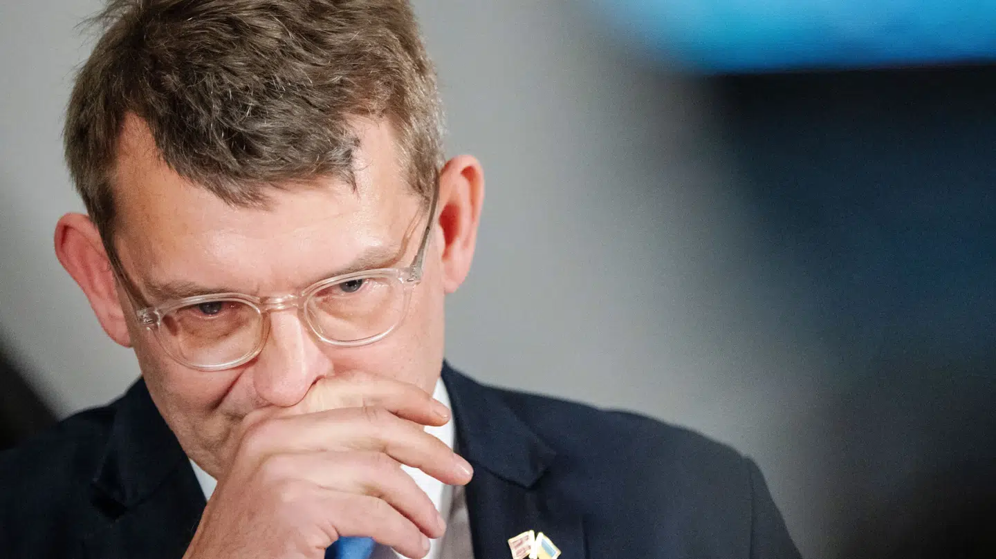 Forsvarsminister Troels Lund Poulsen (V) varslede 300 milliarder ekstra til det danske forsvar på Venstres landsmøde i Herning i weekenden. I B.T.s debatpodcast Borgerlig Tabloid forklarer forsvarsekspert Peter Ernstved Rasmussen, hvorfor han – trods de mange milliarder – er meget bekymret for det danske forsvar – og hvorfor du bør være det samme.