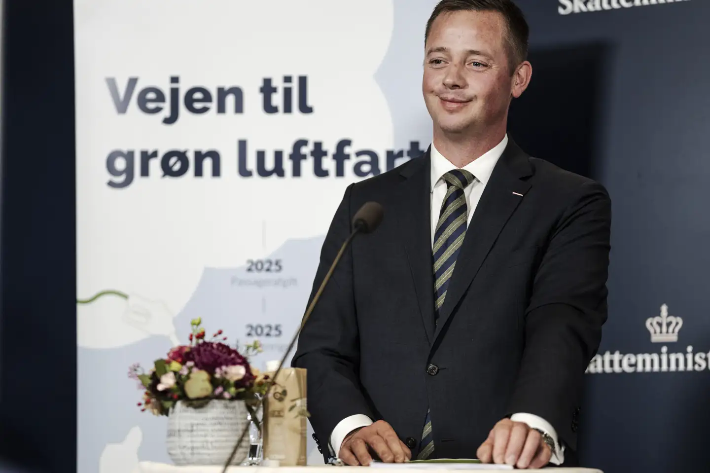 Transportminister Thomas Danielsen (Venstre) præsenterer udspil til grøn luftfart på et pressemøde i Skatteministeriet i København torsdag den 9. november 2023. (Arkivfoto).