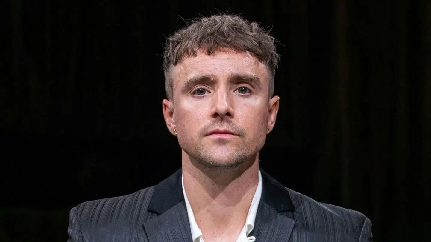 Martin Johannes Larsen har overtaget værtsrollen fra Lise Rønne i 'Forræder', der i den aktuelle sæson er med ukendte mennesker.