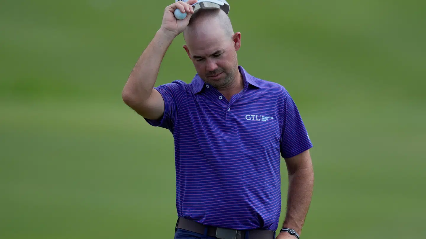Brian Harmans søn blev reddet fra druknedøden, mens han selv var på turné i Kina. Hawaii. (AP Photo/Matt York)